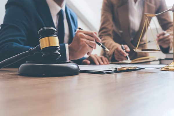 Czy prawnik może korzystać z wirtualnego biura? Przepisy i praktyka.