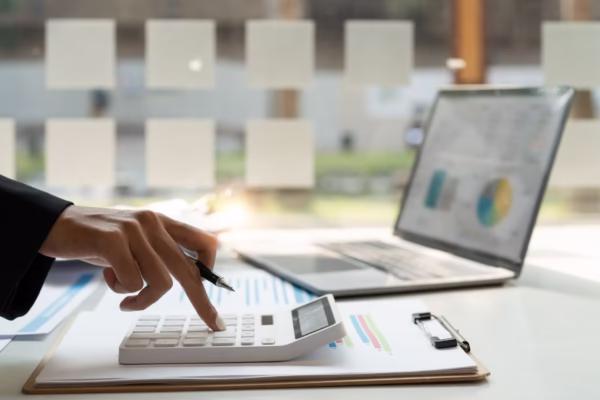 Jak obniżyć koszty firmy przed końcem roku?